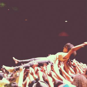 Crowdsurfing